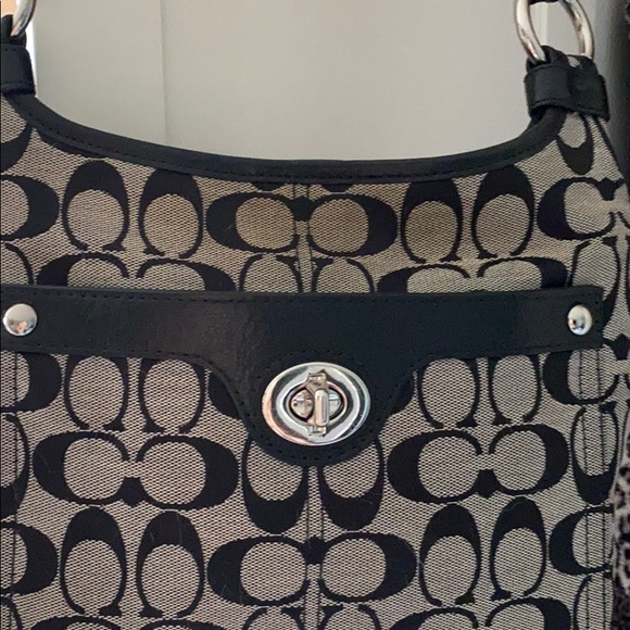 Coach shoulder bag - Picture 2 of 5